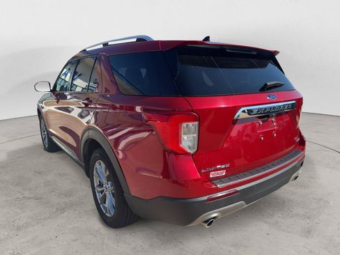Used 2022 Ford Explorer Limited w/ Equipment Group 301A AWD/4WD image 7
