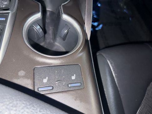 Used 2021 Toyota Camry XLE image 29