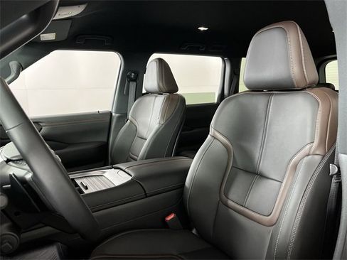 New 2025 Nissan Armada SL w/ Captain's Chari Seat Package image 11