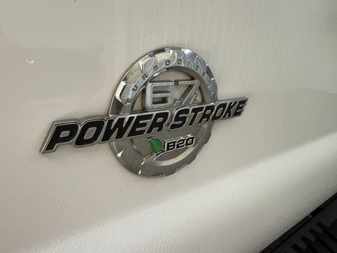 Used 2013 Ford F250 XLT w/ XLT Value Pkg image 32