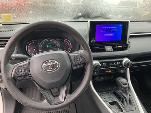 Used 2024 Toyota RAV4 XLE w/ Convenience Package image 13