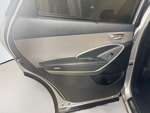 Used 2019 Hyundai Santa Fe XL SE w/ SE Premium Package 02 FWD image 26