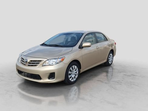 Used 2013 Toyota Corolla LE FWD image 4
