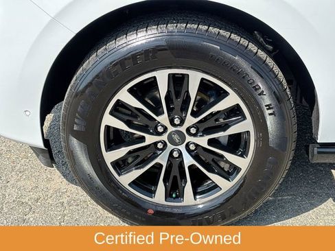 Certified 2025 Ford Expedition Platinum AWD/4WD image 13