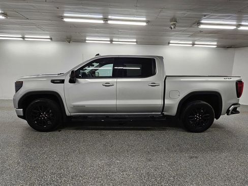 Used 2022 GMC Sierra 1500 Elevation w/ Elevation Premium Package image 9