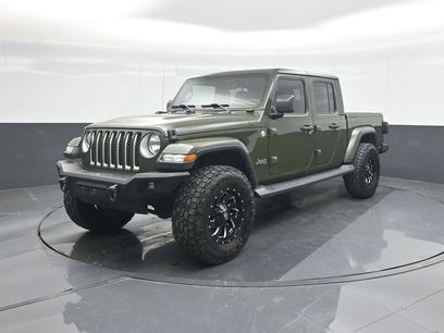 Used 2022 Jeep Gladiator Overland w/ Popular Equipment Package