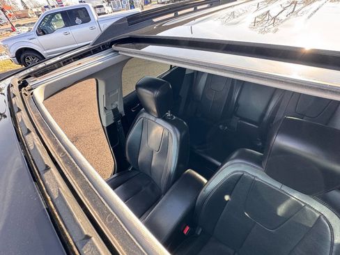 Used 2016 Chevrolet Equinox LTZ w/ Enhanced Convenience Package image 11