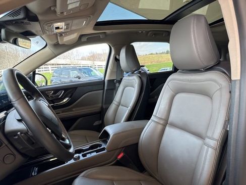 Used 2025 Lincoln Corsair Reserve w/ Equipment Group 202A image 3