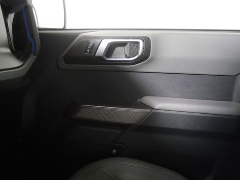 Used 2023 Ford Bronco Black Diamond w/ Sasquatch Package image 25