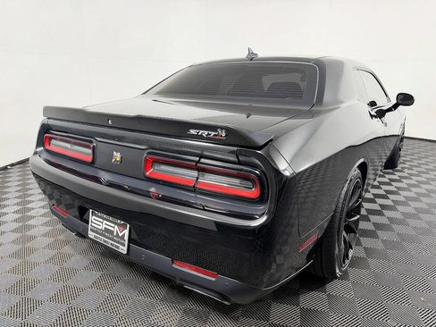 Used 2016 Dodge Challenger R/T Scat Pack RWD image 9