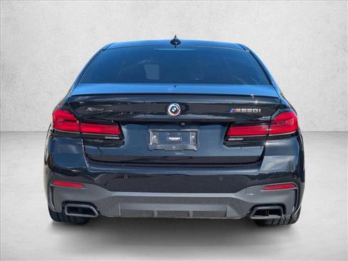 Used 2023 BMW M550i xDrive w/ Dynamic Handling Package image 7