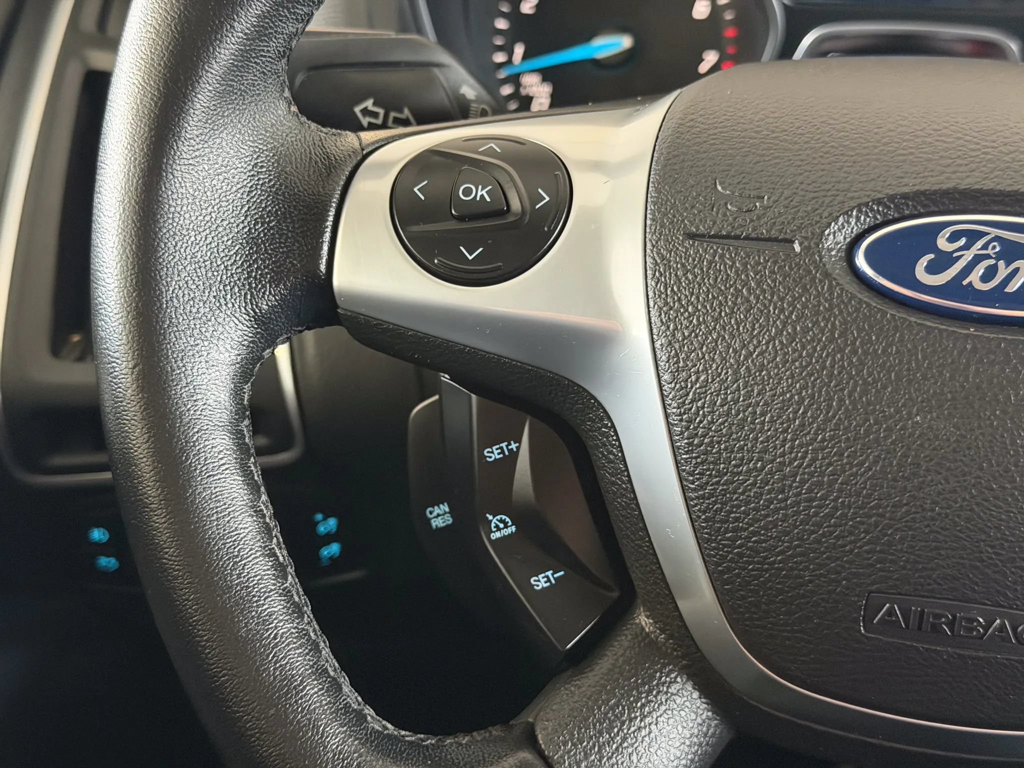 Used 2014 Ford Focus Titanium FWD image 32