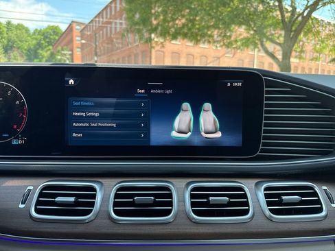 New 2025 Mercedes-Benz GLS 450 4MATIC image 41