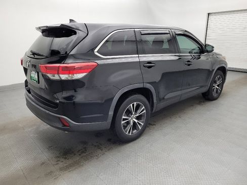 Used 2019 Toyota Highlander LE image 10
