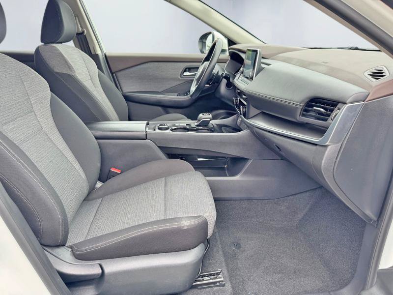 Used 2023 Nissan Rogue SV AWD/4WD image 21