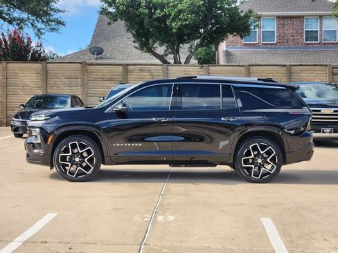 Used 2026 Chevrolet Traverse High Country w/ LPO, Floor Liner Package FWD image 13