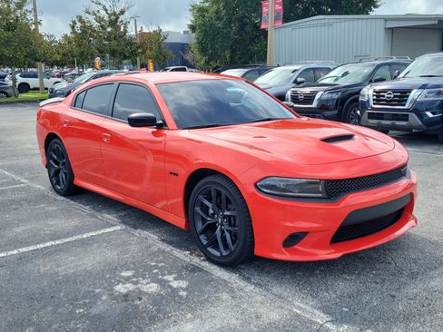 Used 2023 Dodge Charger R/T w/ Plus Group RWD image 3