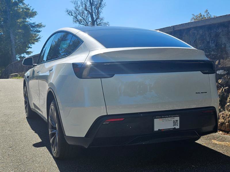 Used 2026 Tesla Model Y AWD image 13