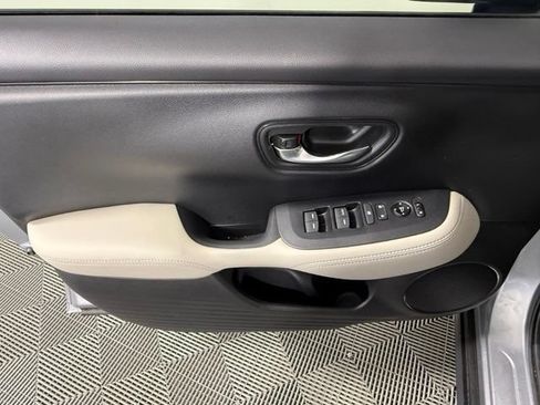 Used 2024 Honda HR-V LX image 14