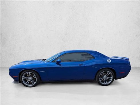 Used 2020 Dodge Challenger R/T RWD image 9
