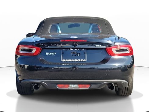 Used 2017 FIAT 124 Spider Lusso image 5