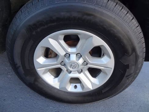 Used 2022 Toyota 4Runner SR5 Premium image 25