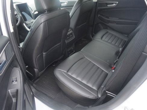 Used 2024 Ford Edge SEL w/ Convenience Package AWD/4WD image 8