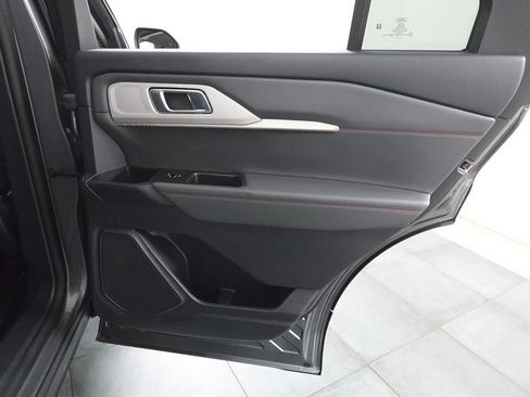 Certified 2025 Ford Explorer Active AWD/4WD image 32