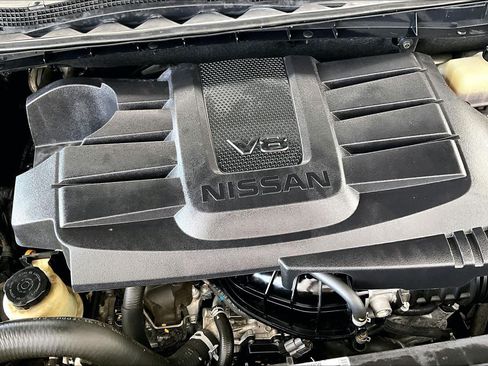 Used 2021 Nissan Titan PRO-4X w/ Pro-4x Convenience Package AWD/4WD image 32