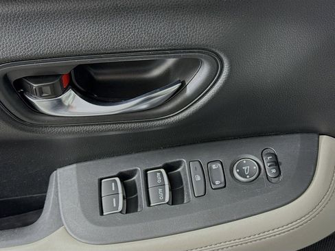 Certified 2023 Honda HR-V EX-L image 15