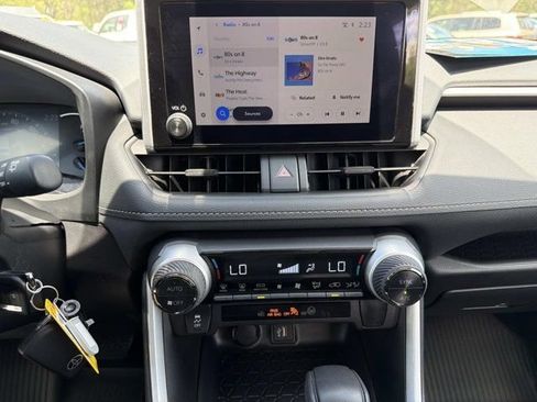 Certified 2025 Toyota RAV4 LE AWD/4WD image 27