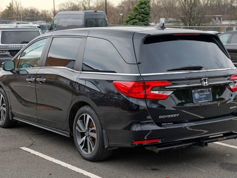Used 2023 Honda Odyssey Touring image 5