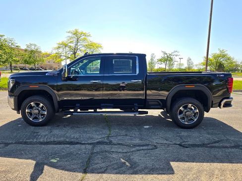 New 2026 GMC Sierra 2500 SLT w/ SLT Premium Package AWD/4WD image 6