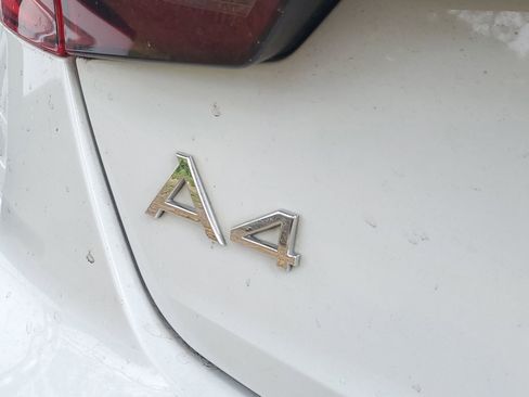 Used 2024 Audi A4 2.0T Premium w/ Convenience Package image 8