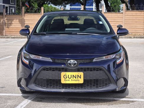 Used 2020 Toyota Corolla LE FWD image 9