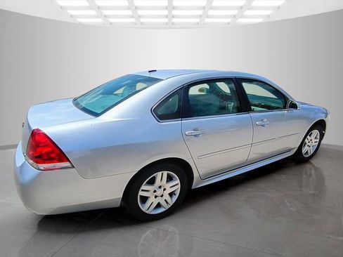 Used 2015 Chevrolet Impala LT w/ LT Sunroof Package FWD image 9