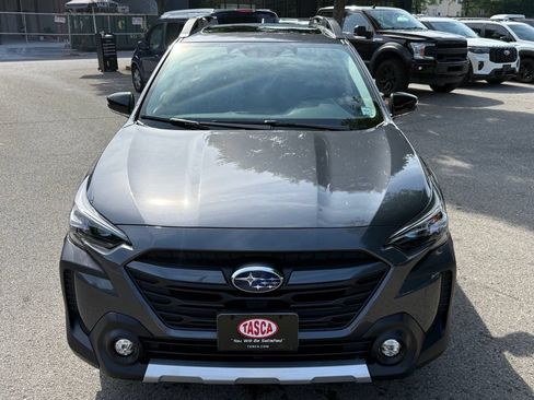 Used 2025 Subaru Outback Limited AWD/4WD image 2