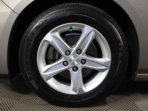 Used 2023 Chevrolet Malibu LS image 16