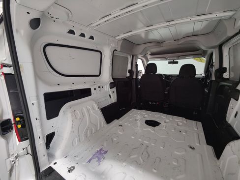 Used 2022 RAM ProMaster City Tradesman image 9