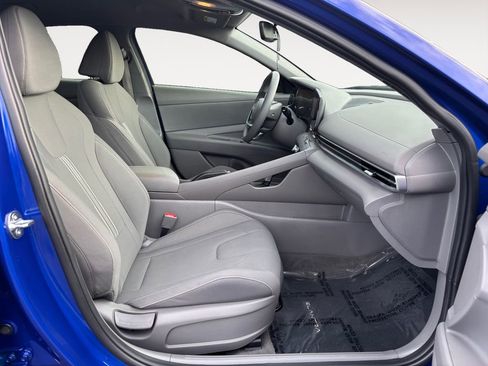 Used 2024 Hyundai Elantra SEL image 10