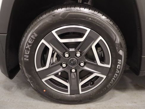 New 2026 Jeep Cherokee Laredo AWD/4WD image 24