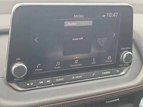 Certified 2025 Nissan Rogue SV AWD/4WD image 24