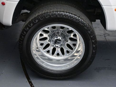 Used 2019 Ford F450 Platinum w/ Platinum Ultimate Package AWD/4WD image 41