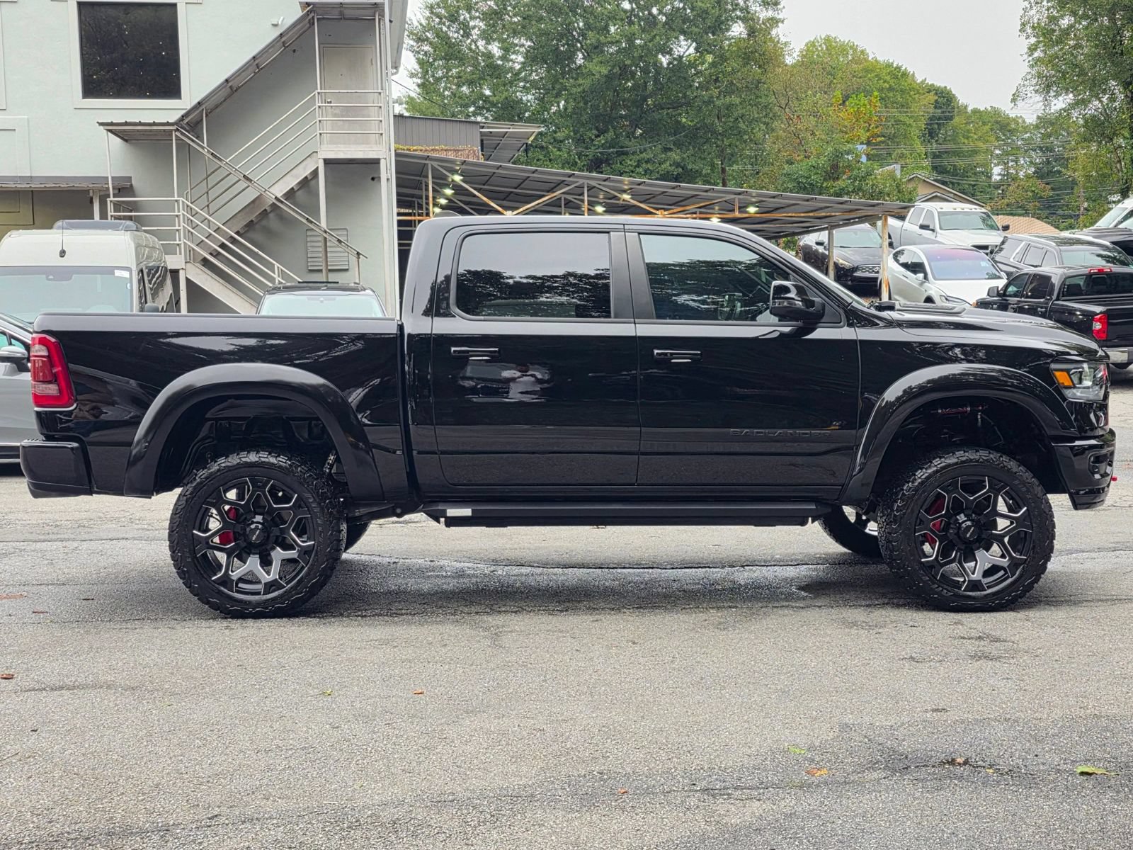 Used 2024 RAM 1500 Laramie AWD/4WD image 8