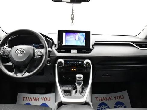 Used 2024 Toyota RAV4 XLE FWD image 19
