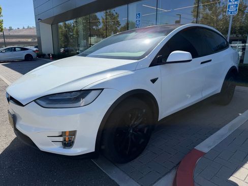 Used 2019 Tesla Model X Long Range AWD/4WD image 1