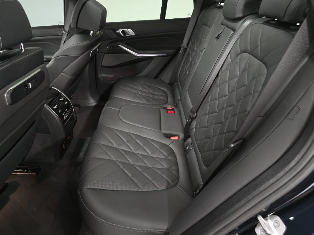 Used 2025 BMW X5 M60i w/ Climate Comfort Package AWD/4WD image 26