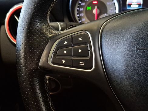Used 2017 Mercedes-Benz GLA 250 4MATIC image 22