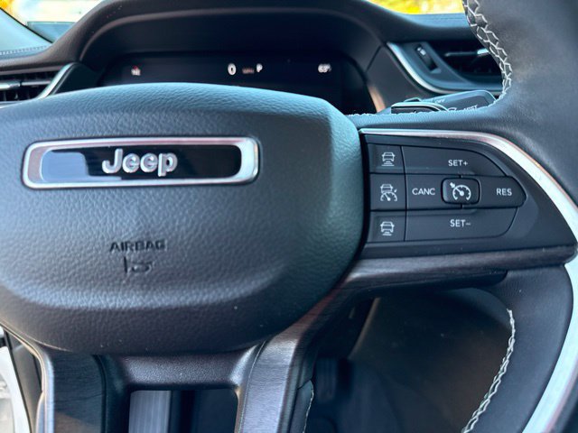 Used 2023 Jeep Grand Cherokee L Limited w/ Luxury Tech Group II AWD/4WD image 36
