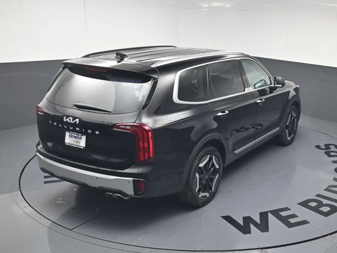 Used 2024 Kia Telluride S w/ S Sunroof Package FWD image 17